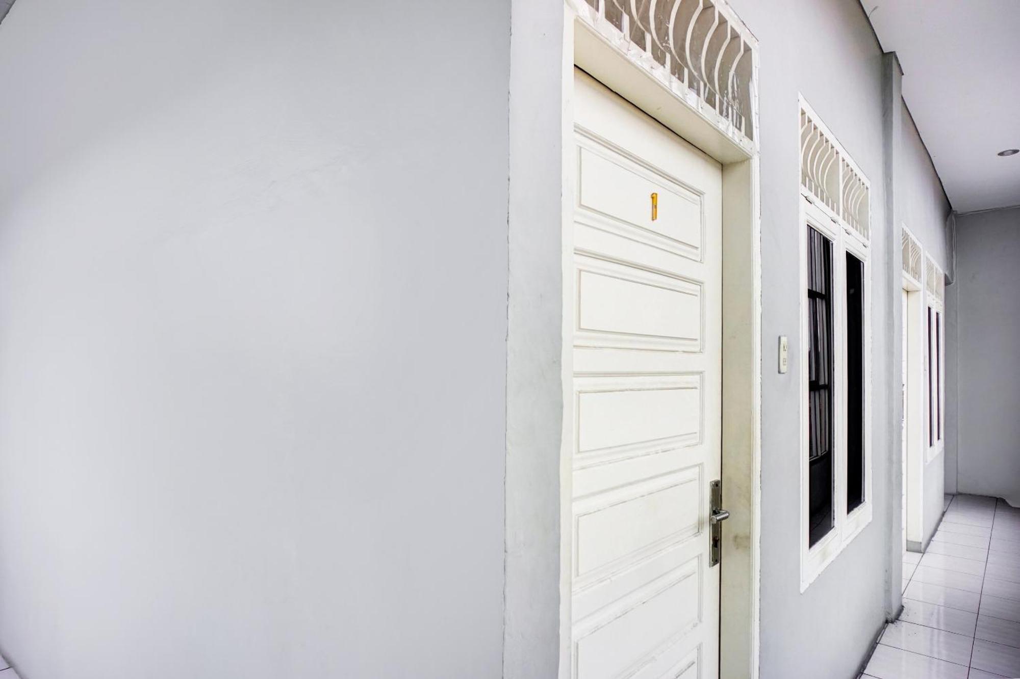 Oyo 93071 Home Stay Kembar Syariah Binjai Dış mekan fotoğraf