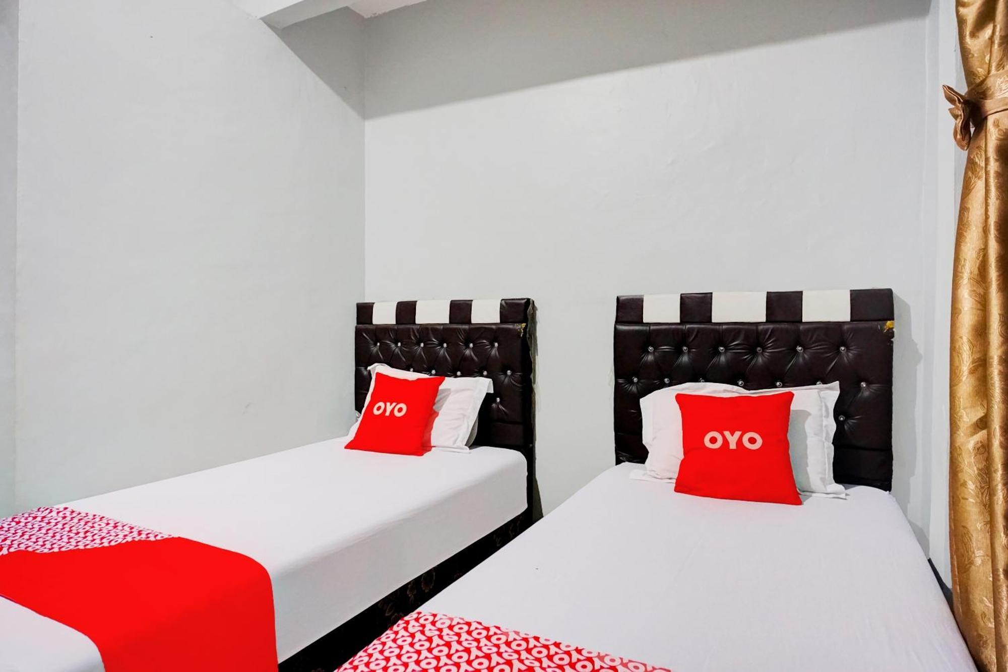 Oyo 93071 Home Stay Kembar Syariah Binjai Dış mekan fotoğraf