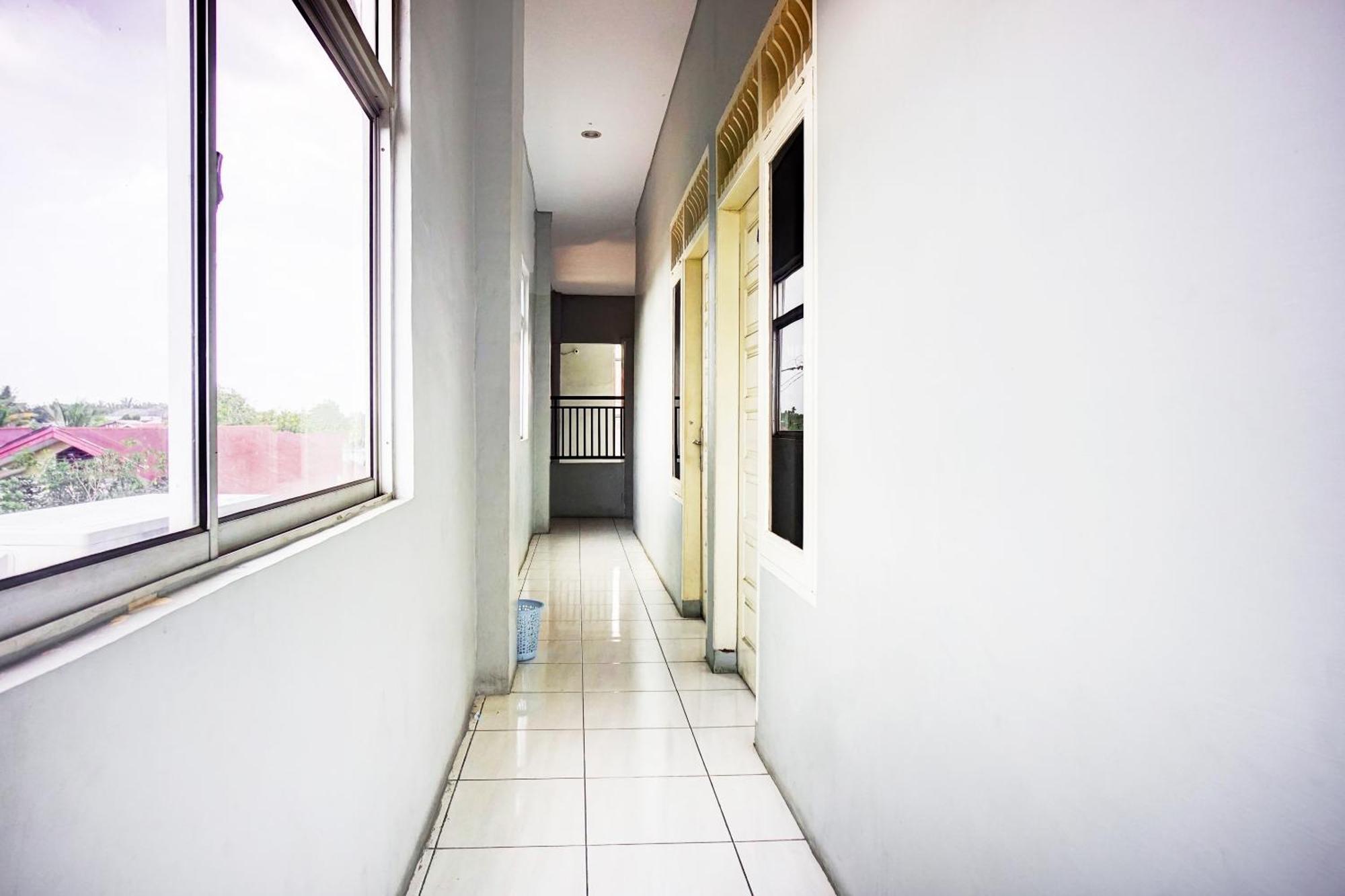 Oyo 93071 Home Stay Kembar Syariah Binjai Dış mekan fotoğraf